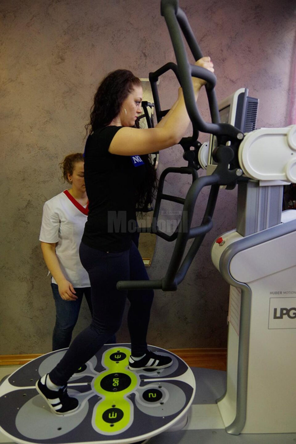 Aparatul care înlocuiește sala de forță și cea de fitness