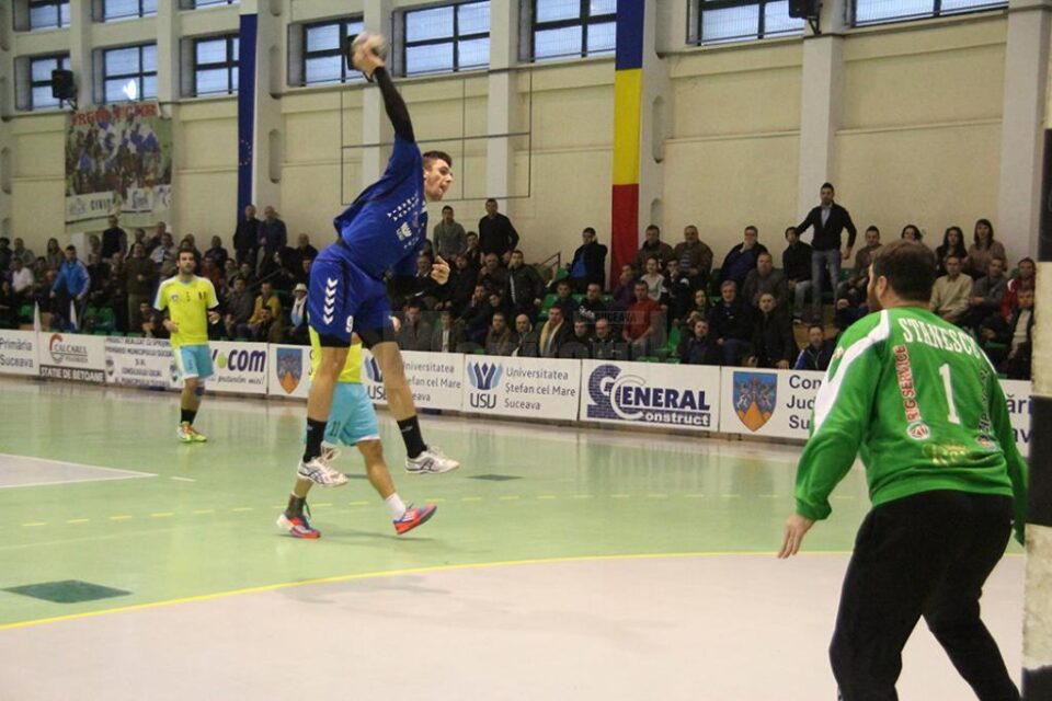 Universitarii pierd la șase goluri disputa de pe terenul campioanei