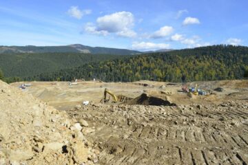 Groapa ecologică de pe Mestecăniș