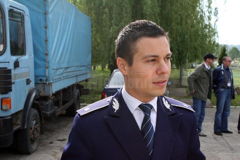 Subcomisarul Ionuț Epureanu: „În ambele cauze s-a întocmit dosar penal sub aspectul comiterii infracțiunii de furt calificat” Subcomisarul Ionuț Epureanu: „În ambele cauze s-a întocmit dosar penal sub aspectul comiterii infracțiunii de furt calificat”
