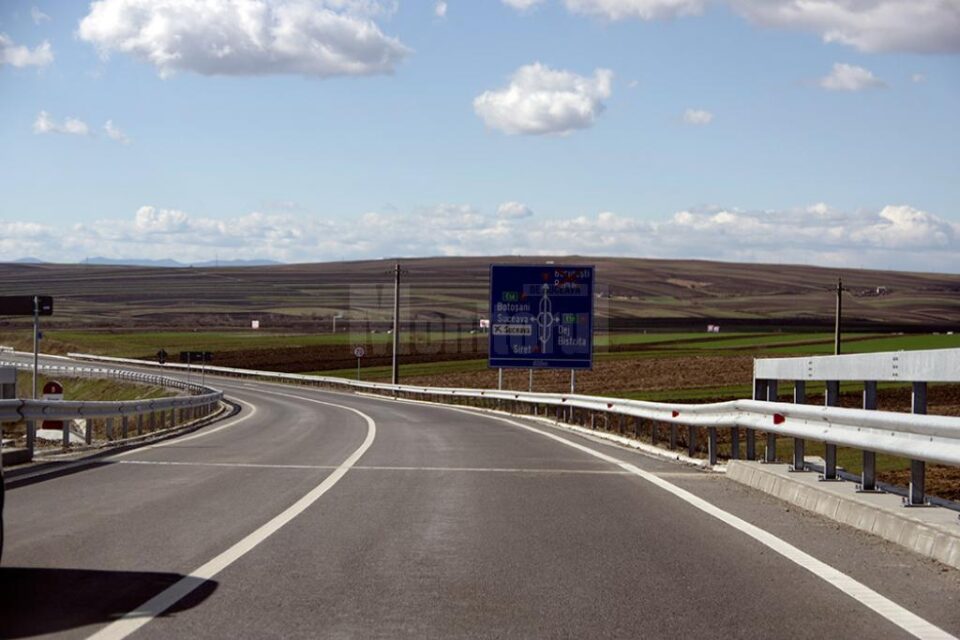 Abia pe acest panou apare și varianta de acces spre Dej și Bistrița