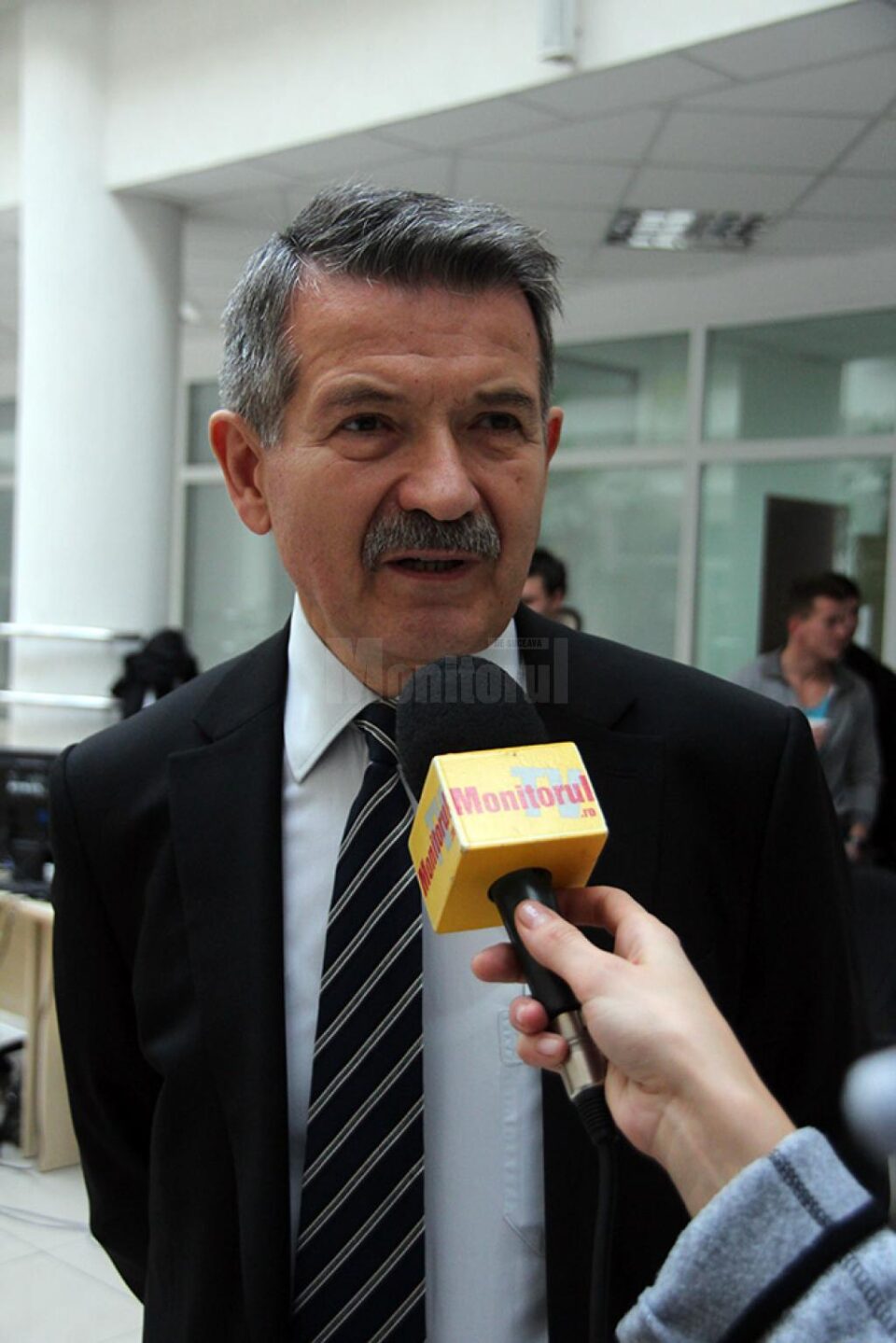 Prof. univ. dr. ing. Adrian Graur va însoți echipa la competiția studențească internațională de tehnologii ale realității virtuale și augmentate Virtual Fantasy, categoria Limited Time, din Laval, Franța Prof. univ. dr. ing. Adrian Graur va însoți echipa la competiția studențească internațională de tehnologii ale realității virtuale și augmentate Virtual Fantasy, categoria Limited Time, din Laval, Franța