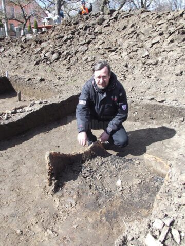 Noi descoperiri arheologice în vechiul cimitir armenesc al Bisericii Sf. Simion