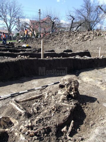 Noi descoperiri arheologice în vechiul cimitir armenesc al Bisericii Sf. Simion