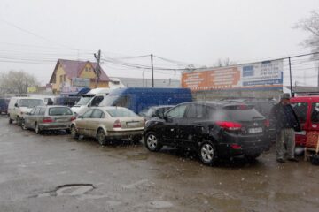 Acces interzis în parcarea Iulius Mall pentru cei care vin la cumpărături în Bazar