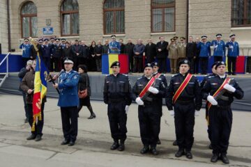 Jandarmii suceveni au primit Drapelul de luptă, simbol al onoarei, vitejiei și al gloriei militare