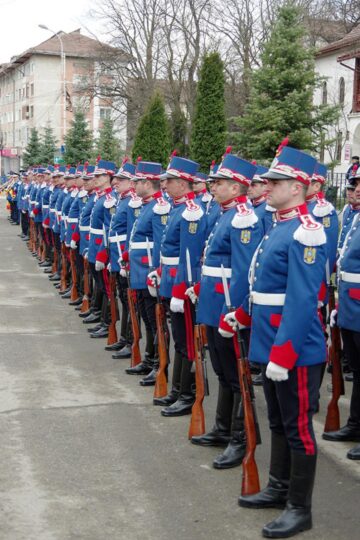 Jandarmii suceveni au primit Drapelul de luptă, simbol al onoarei, vitejiei și al gloriei militare