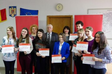 Elevii suceveni au fost recompensați pentru rezultatele lor