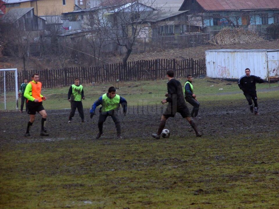 „Orezăria” de la Ițcani s-ar putea transforma în scurt timp într-un teren de fotbal modern „Orezăria” de la Ițcani s-ar putea transforma în scurt timp într-un teren de fotbal modern