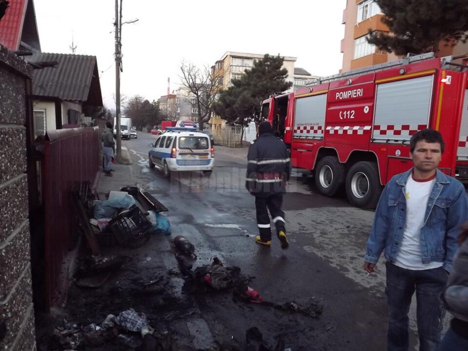 Incendiul a izbucnit ieri dimineață, înainte de ora 6