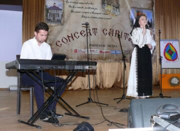 Concert caritabil Paula Seling, la sărbătoarea „Joia Mare la Poiana Stampei”