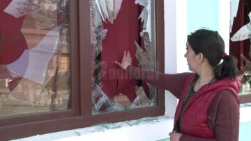 Cum au reușit niște sălbatici care au distrus un bar și au împărțit pumni și picioare să scape de cătușe după 24 de ore
