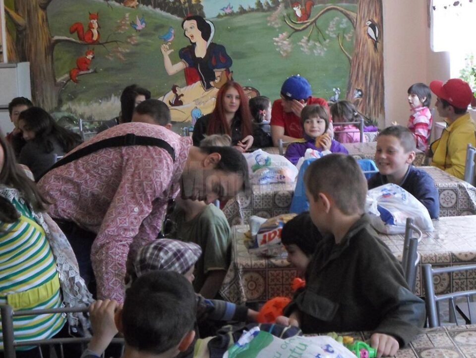 Cadouri pentru copiii din Casa de Tip Familial Visătorii Cadouri pentru copiii din Casa de Tip Familial Visătorii