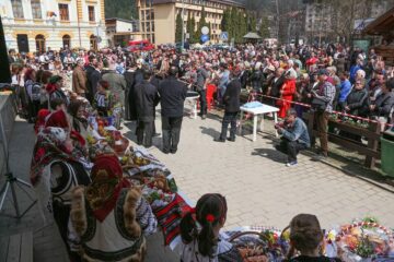 Peste 50 de coșuri au fost prezentate la Sărbătoarea coșurilor de Paște, de la Gura Humorului