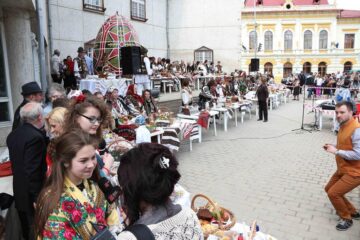 Peste 50 de coșuri au fost prezentate la Sărbătoarea coșurilor de Paște, de la Gura Humorului