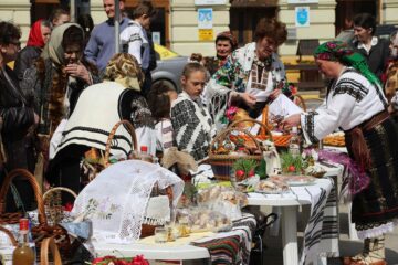 Peste 50 de coșuri au fost prezentate la Sărbătoarea coșurilor de Paște, de la Gura Humorului