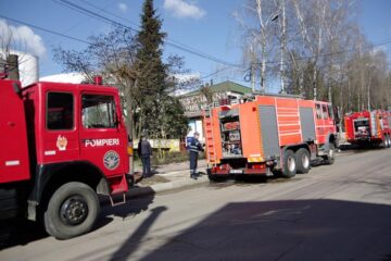 Focul a fost stins înainte de a se extinde și a provoca pagube mari