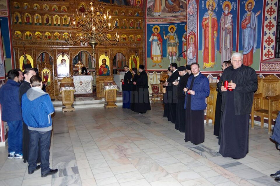 Lumina de la Ierusalim, adusă de la Bacău la Suceava de preoți și șefii județului