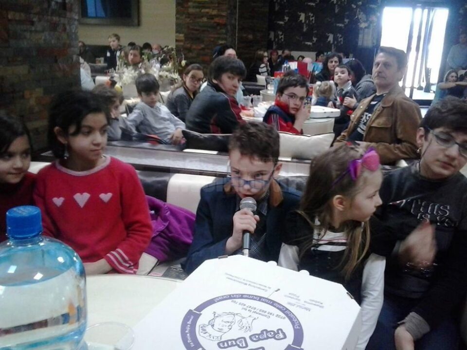 63 de copii cu dizabilități au primit cadouri în cadrul acțiunii ,,Târgul de vise al iepurașului” 63 de copii cu dizabilități au primit cadouri în cadrul acțiunii ,,Târgul de vise al iepurașului”