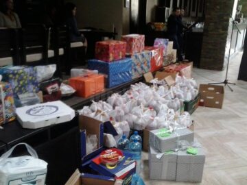 63 de copii cu dizabilități au primit cadouri în cadrul acțiunii ,,Târgul de vise al iepurașului”