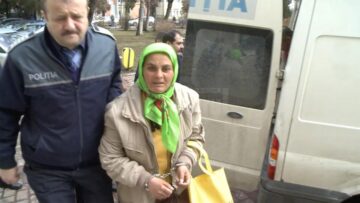 Un tânăr infirm a fost bătut, înfometat și făcut sclavul unui rom care îl obliga să cerșească