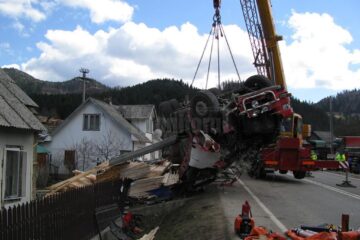 Groaznicul accident rutier cu trei morți petrecut pe 3 aprilie, în curba de la intrarea în Prisaca Dornei dinspre Câmpulung Moldovenesc