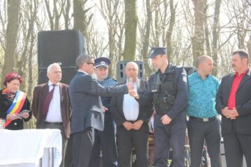 Romii din Dolhasca au serbat ieri ”Joia Verde” și Ziua Internațională a Romilor