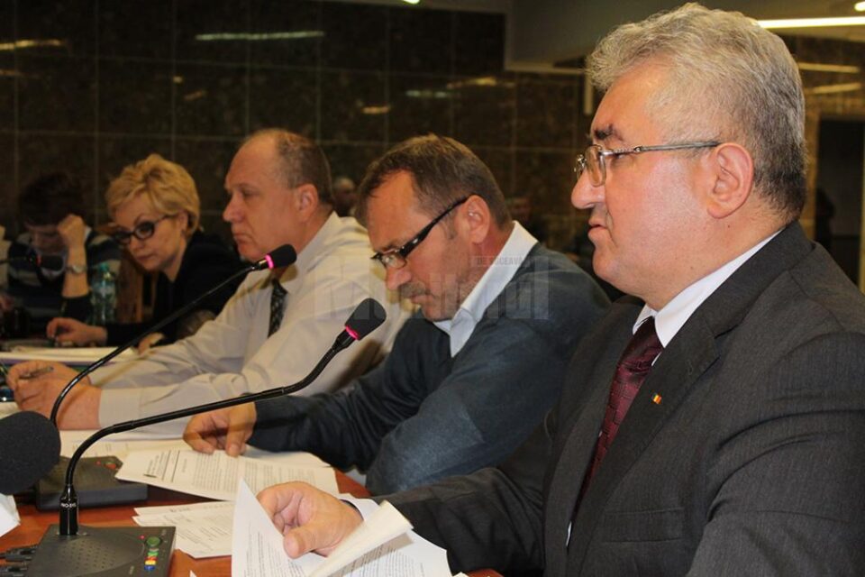 Diasil și Florconstruct preiau salubrizarea menajeră a Sucevei, printr-un contract de forță majoră