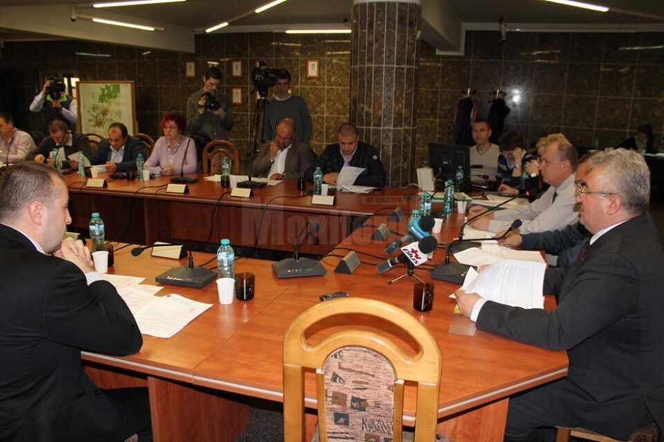 Diasil și Florconstruct preiau salubrizarea menajeră a Sucevei, printr-un contract de forță majoră