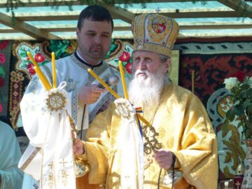 Sute de credincioși au participat ieri la hramul Mănăstirii Voroneț