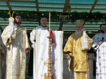 Sute de credincioși au participat ieri la hramul Mănăstirii Voroneț