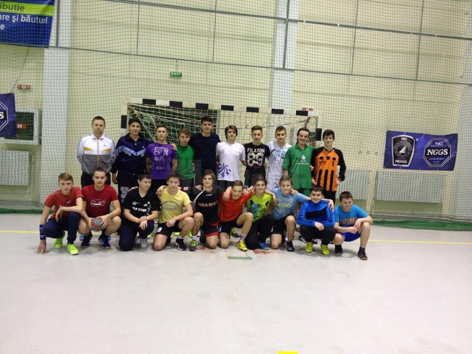 Echipa de handbal juniori III LPS Suceava a început turneul semifinal I cu o victorie