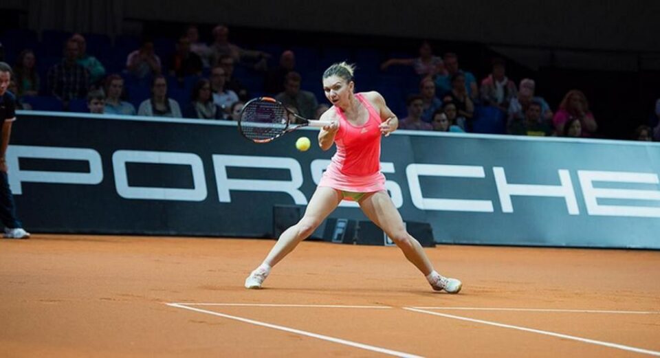 Simona Halep joacă azi în semifinalele turneului de la Stuttgart. Foto: digisport.ro Simona Halep joacă azi în semifinalele turneului de la Stuttgart. Foto: digisport.ro