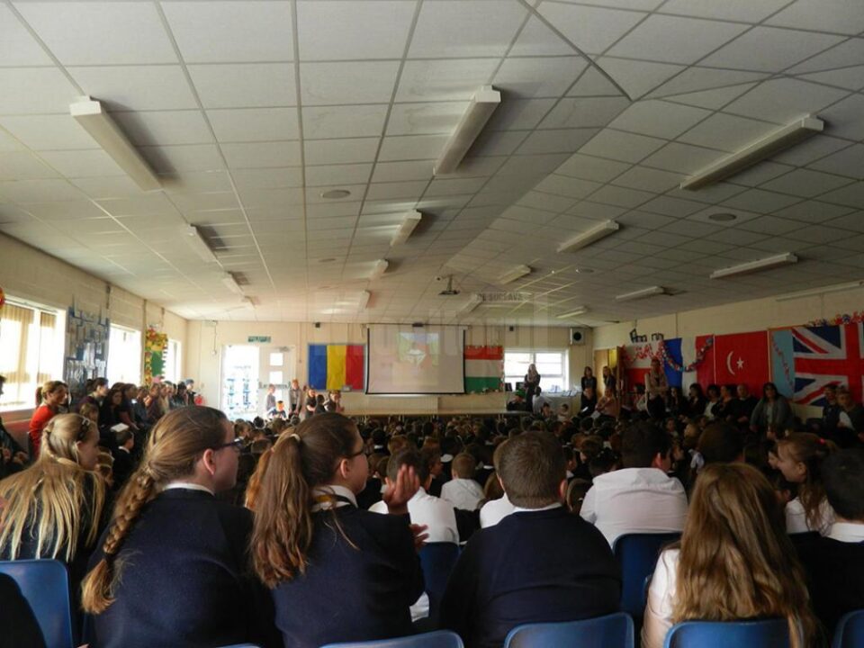 Profesori de la Școala Gimnazială Nr. 8 Suceava, oaspeți ai unei școli din Liverpool