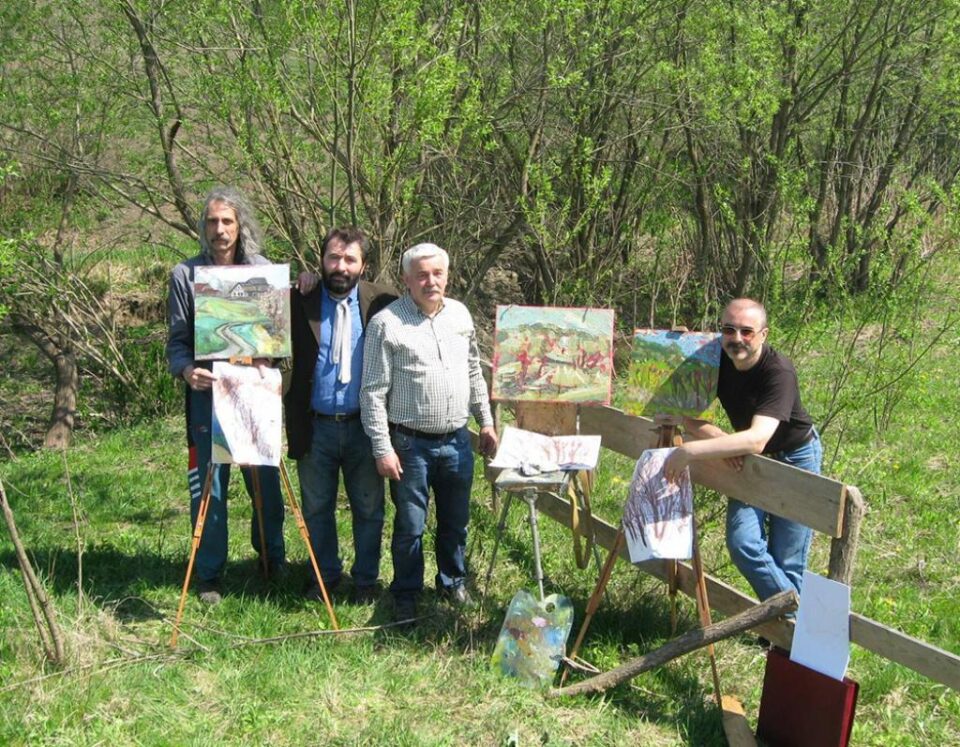 Grupul artistic independent „Domino” se întrunește în ateliere creative în aer liber la final de săptămână Grupul artistic independent „Domino” se întrunește în ateliere creative în aer liber la final de săptămână