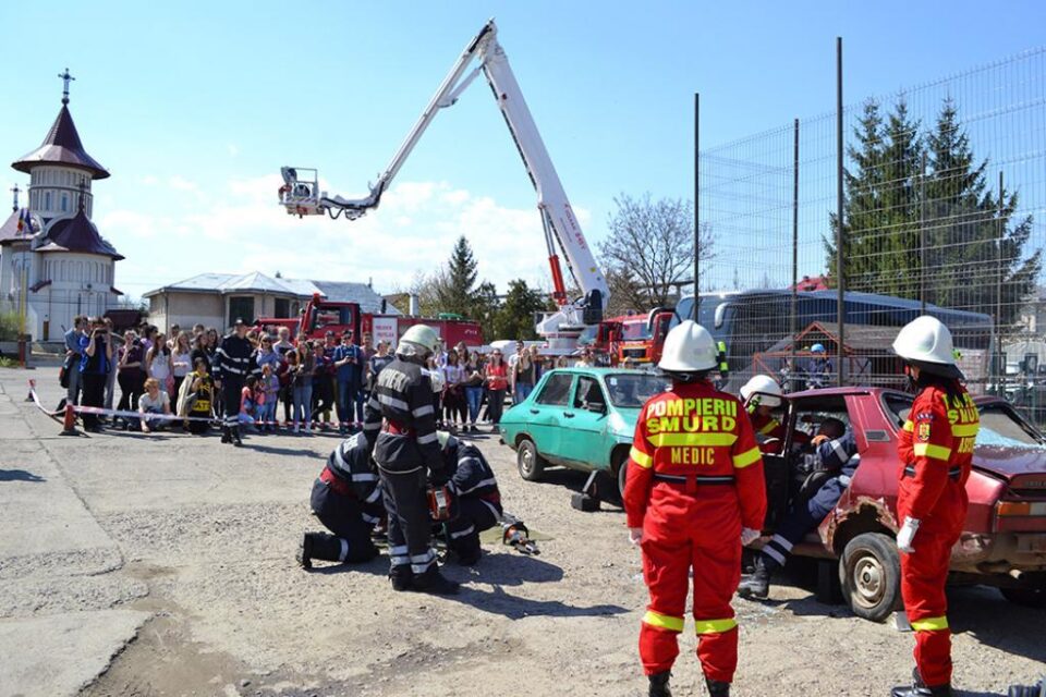 Un grup de liceeni din Germania, Olanda și România, în vizită la ISU Suceava