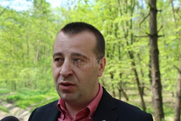 Viceprimarul Lucian Harsovschi a inițiat și coordonat acțiunea de redare a parcului Șipote sucevenilor dornici să se bucure de natură