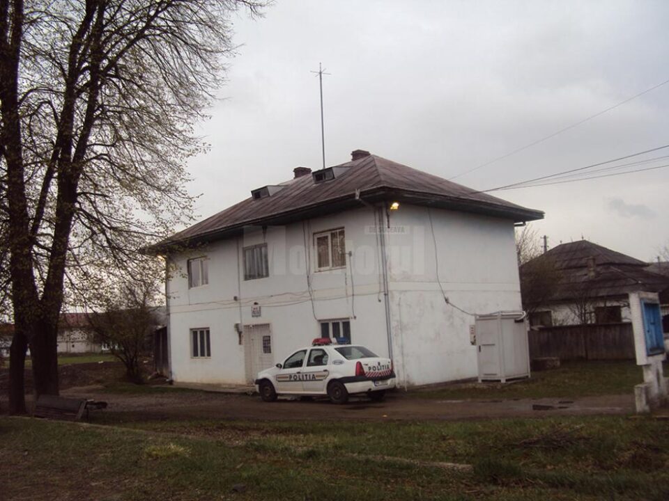 Sediul Poliției Dolhasca