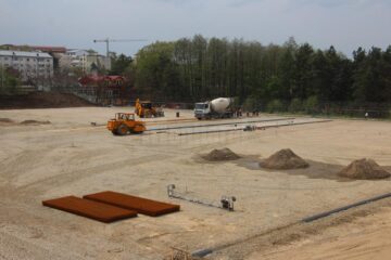 Într-o lună de zile, stratul de beton al stadionului va fi finalizat Într-o lună de zile, stratul de beton al stadionului va fi finalizat