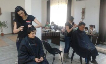 Tunsori și coafuri gratuite pentru beneficiarii Centrului de Recuperare “O Nouă Șansă” Todirești