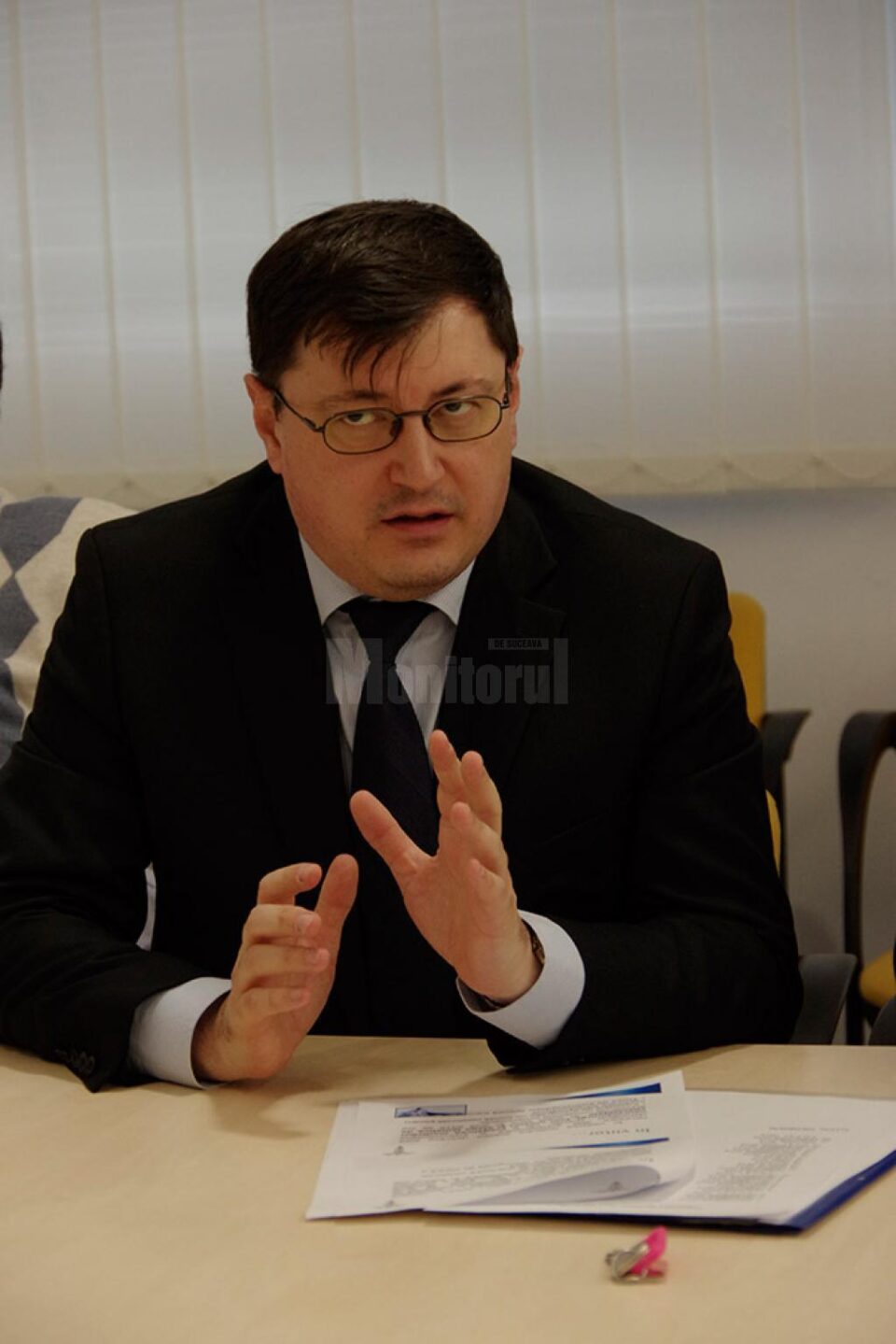 Directorul medical al spitalului, dr. Tiberius Brădățan, a solicitat CNAS și a obținut aprobare pentru a se lucra offline, cu validare la 72 de ore, dar ”cu obligația de a face dovada tentativei de conectare la unitatea de management” Directorul medical al spitalului, dr. Tiberius Brădățan, a solicitat CNAS și a obținut aprobare pentru a se lucra offline, cu validare la 72 de ore, dar ”cu obligația de a face dovada tentativei de conectare la unitatea de management”