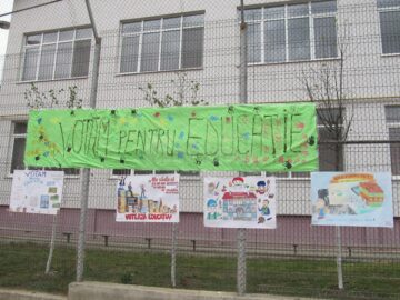 Elevii de la Școala Gimnazială „Miron Costin” au votat pentru educație