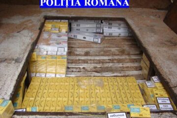 Țigările se aflau ascunse în compartimentul transport marfă al autoutilitarei, sub podeau acesteia