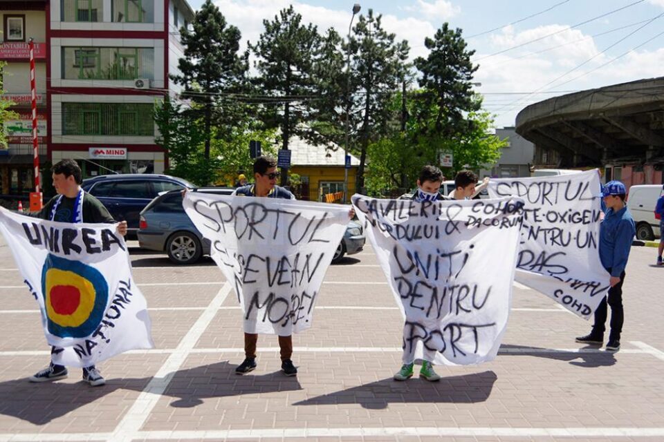 Mitingul de susținere a sportului sucevean s-a bucurat de un număr neașteptat de mic de susținători