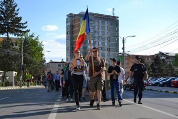 Aproape 500 de suceveni au protestat împotriva tăierilor ilegale de păduri