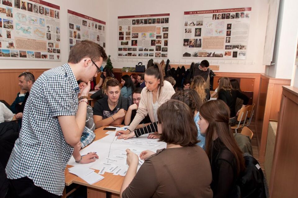 „Atelierul părinților și al adolescenților”, la Colegiul Național „Eudoxiu Hurmuzachi” Rădăuți