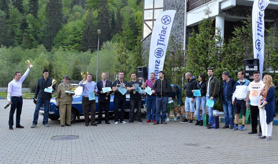 Suceveanul Dănuț Crainiciuc, al patrulea din stânga, la festivitatea de premiere