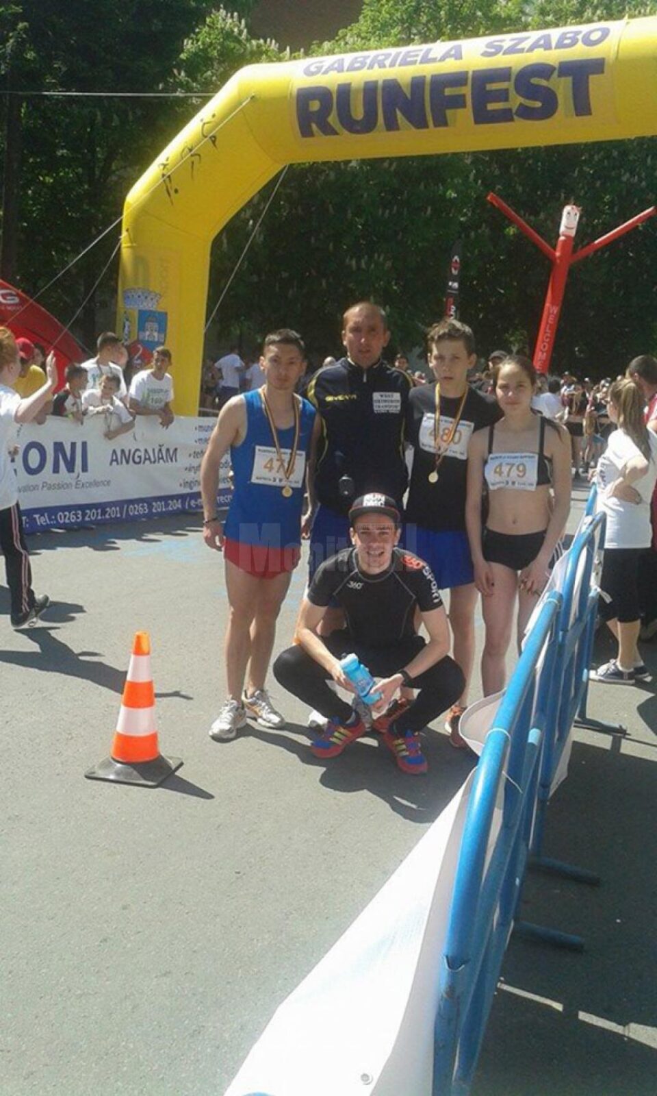 Cei patru medaliați, alături de antrenorul Cristian Prâsneac