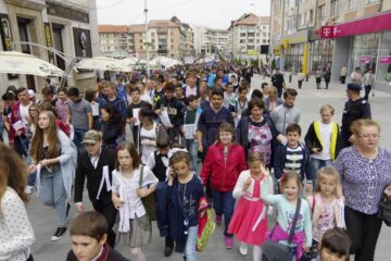 Marș nonviolență, împotriva drogurilor, tutunului și de prevenire a accidentelor rutiere