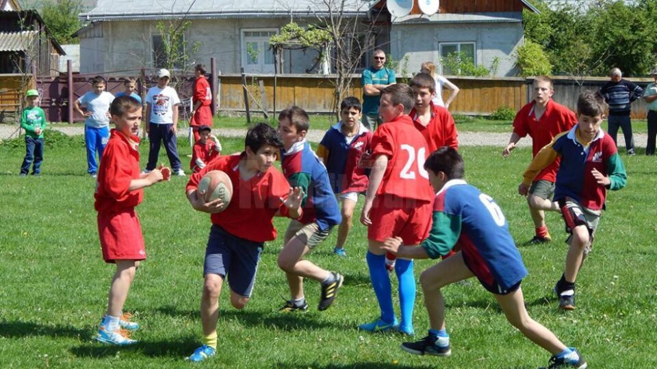 Peste 200 de copii și juniori au participat activ la ediția a VII-a a turneului „Scutul Bucovinei” Peste 200 de copii și juniori au participat activ la ediția a VII-a a turneului „Scutul Bucovinei”